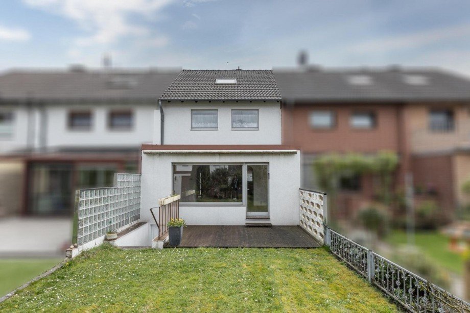 R�ckrfront Reihenmittelhaus Essen