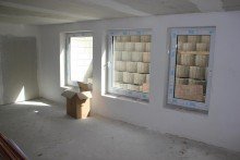 Souterrain Doppelhaush�lfte in OB wartet auf Ihre Ideen!