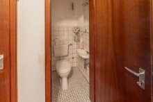 G�ste WC Freistehendes 7-Familienhaus in OB- Osterfeld