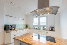K�che Luxuri�ses Wohnen: traumhafte Maisonette-Wohnung �ber den D�chern von Oberhausen