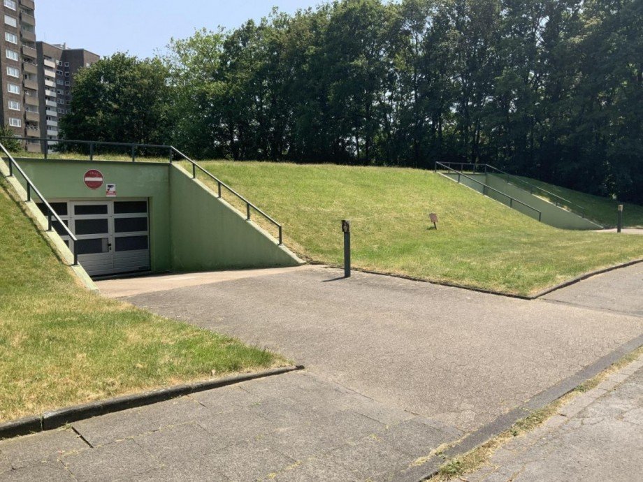 Zufahrt Tiefgarage Etagenwohnung Duisburg