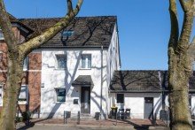 Vorderansicht Kernsaniertes Reihenendhaus in DU-Neum�hl