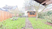 Garten mit Gartenh�tte Zechencharme pur: sanierungsbed�rftiges Reihenendhaus in Oberhausen-Osterfeld