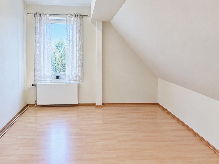 G�stezimmer Dachgeschoss Hauptwohnung Zweifamilienhaus Gladbeck
