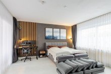 Schlafzimmer Luxuri�ses Wohnen: traumhafte Maisonette-Wohnung �ber den D�chern von Oberhausen