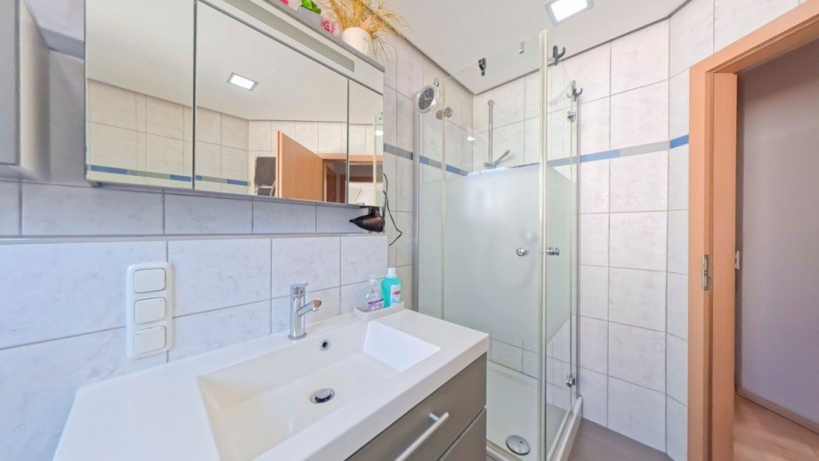 Badezimmer OG Reihenendhaus Voerde