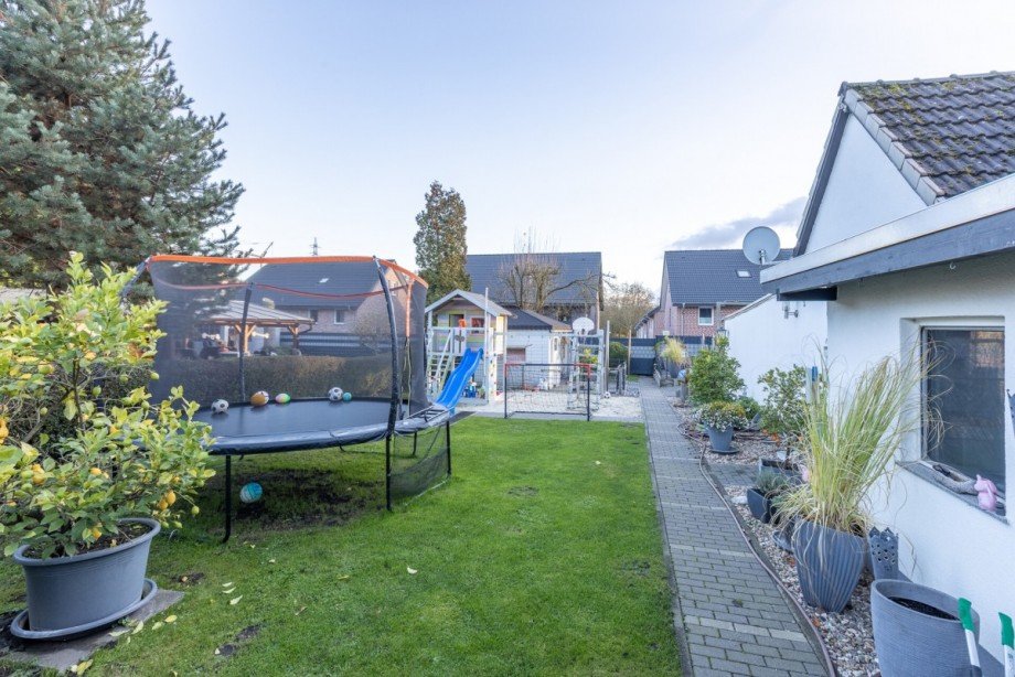 Garten Hauptwohnung Zweifamilienhaus Gladbeck