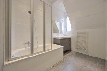 Badezimmer Obergeschoss Vielseitige DHH mit Traumgrundst�ck in Sterkrade