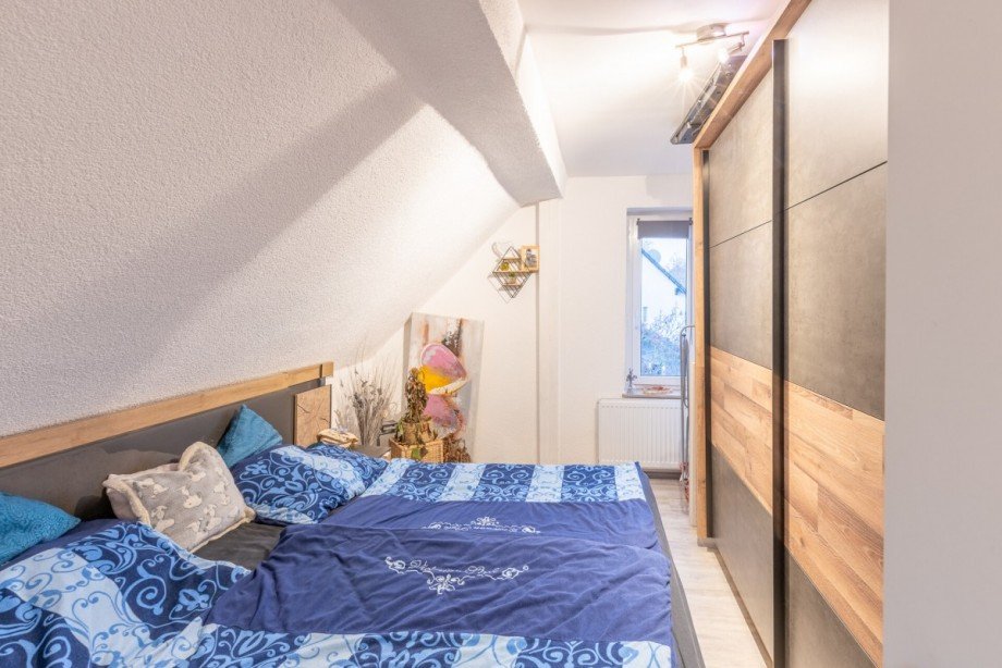 Schlafzimmer DG Wohnung Zweifamilienhaus Gladbeck