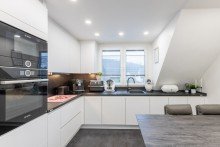 K�che Moderne Maisonette-Wohnung mit Traumgarten in OB-K�nigshardt