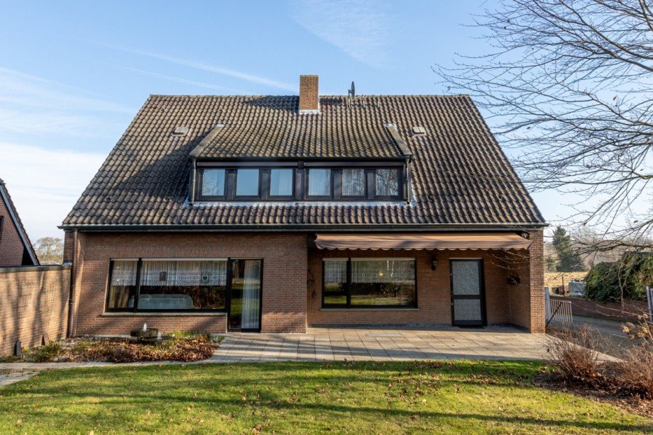 R�ckansicht Landhaus Krefeld / H�ls