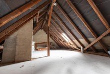 Spitzboden Freistehendes 7-Familienhaus in OB- Osterfeld
