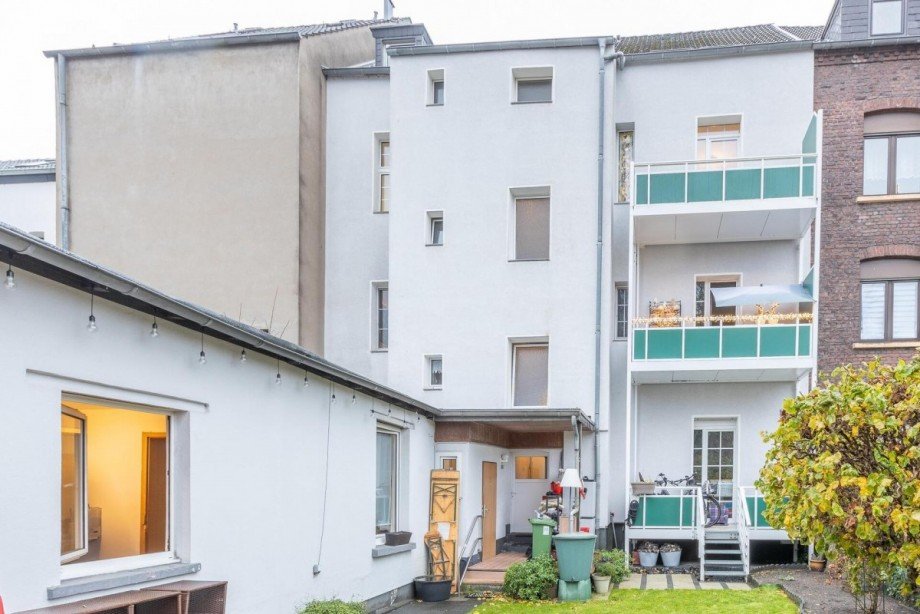 Haus R�ckseite Mehrfamilienhaus Oberhausen