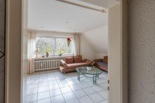 Dachgeschoss rechts Wohnzimmer Freistehendes 7-Familienhaus in OB- Osterfeld