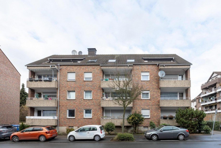 Haus Ansicht Balkone Etagenwohnung Gladbeck