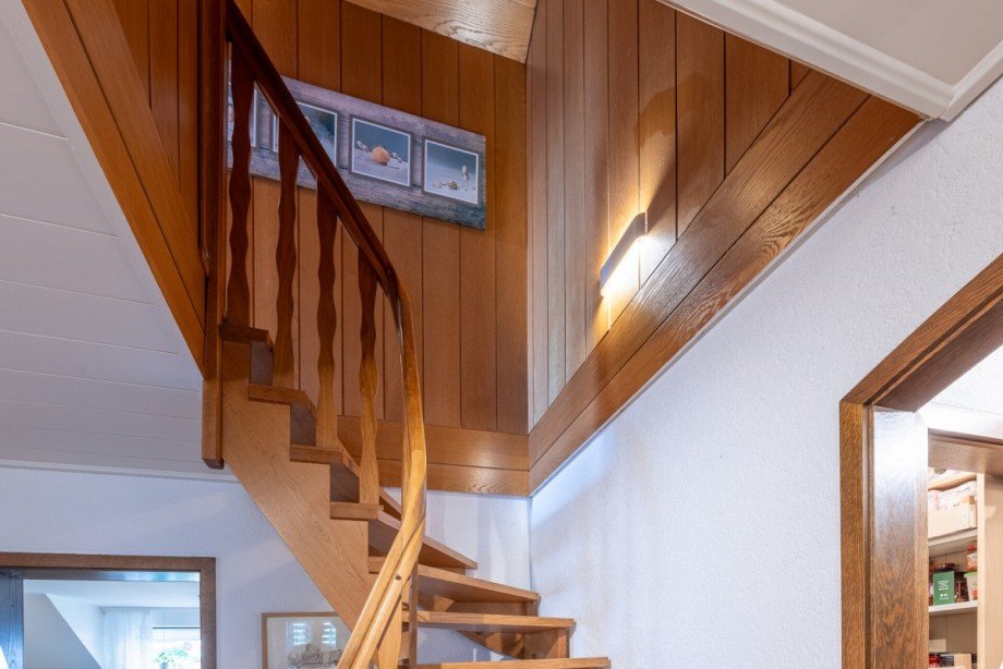 Treppe zum Spitzboden Zweifamilienhaus Oberhausen