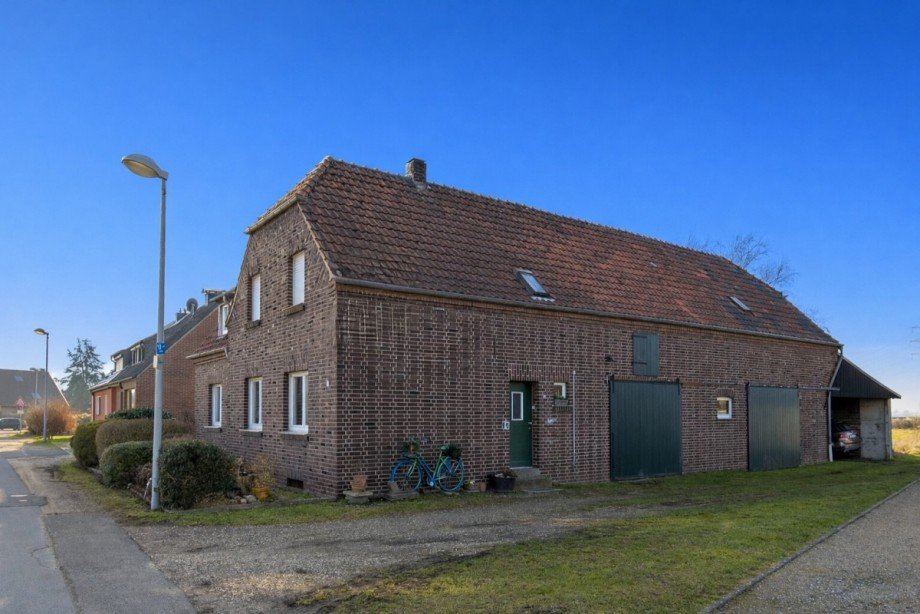 Seitenansicht Bauernhaus Krefeld / H�ls
