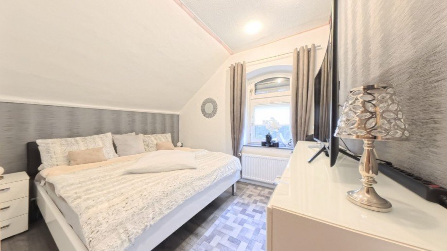 Schlafzimmer OG rechte Seite Zweifamilienhaus Gladbeck