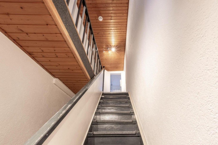 Hinterhaus rechts Treppe Mehrfamilienhaus Oberhausen