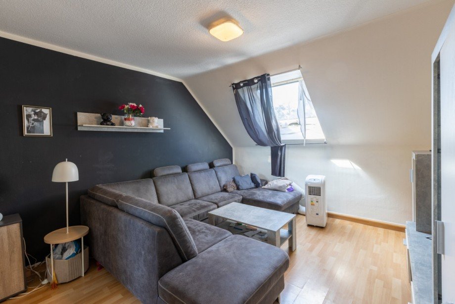 Wohnzimmer 2. Wohnung OG Mehrfamilienhaus Oberhausen