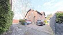 Einfahrt rechte Seite Zwei Doppelhaush�lften in sch�ner Zechensiedlung in Gladbeck Alt-Rentfort