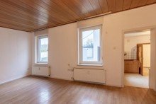 Hinterhaus links WZ EG Solide Kapitalanlage in Oberhausen-Alstaden mit 7% Rendite: vier Wohneinheiten mit Garagenhof