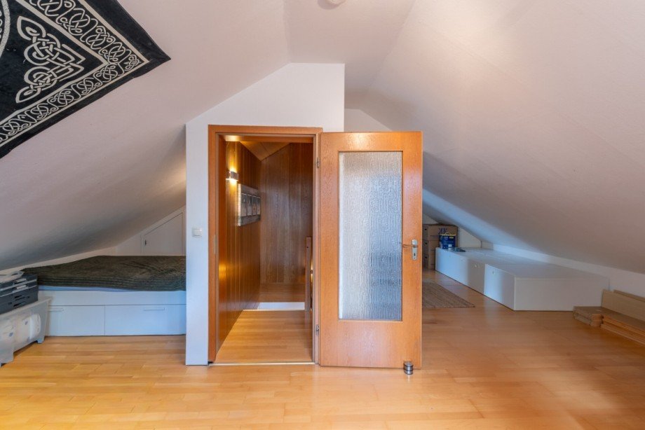 Schlafzimmer Spitzboden Zweifamilienhaus Oberhausen