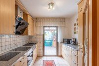 Bild (66419cefacae8cd27bd94833747490fa): Gro�z�giges Zweifamilienhaus mit sch�nem Garten in Bottrop-Vonderort