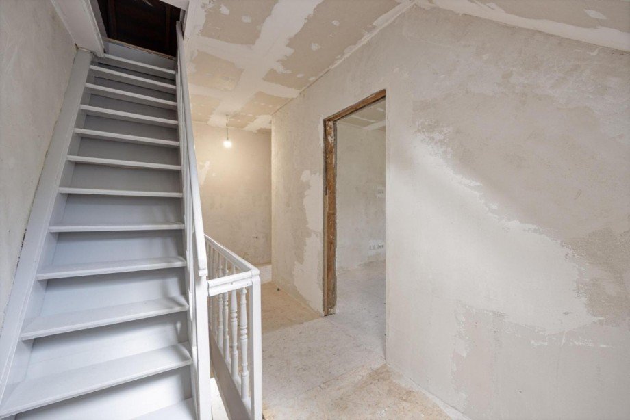 Treppe_Spitzboden Doppelhaush�lfte Oberhausen