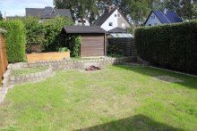 Garten Doppelhaush�lfte in OB wartet auf Ihre Ideen!
