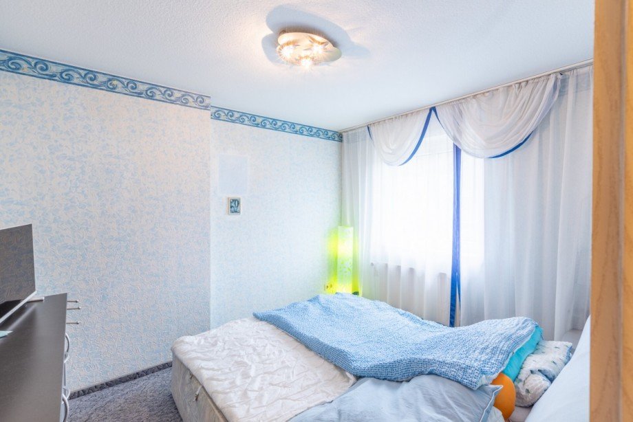 Schlafzimmer OG Doppelhaush�lfte Duisburg