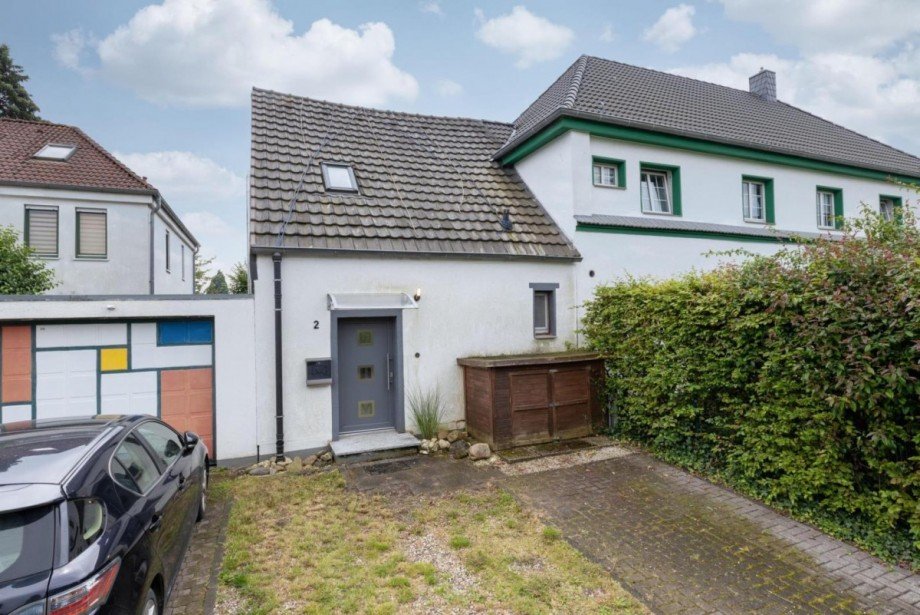 Vorderansicht Reihenendhaus Voerde (Niederrhein)
