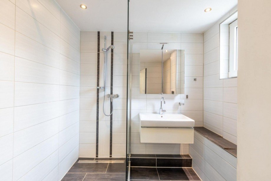 Badezimmer Reihenendhaus Voerde (Niederrhein)