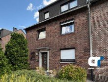 Frontansicht Vermietetes 3-Parteienhaus in Oberhausen-Osterfeld sucht neuen Eigent�mer