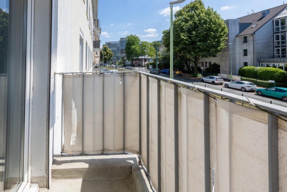Balkon zur Stra�e Etagenwohnung Essen