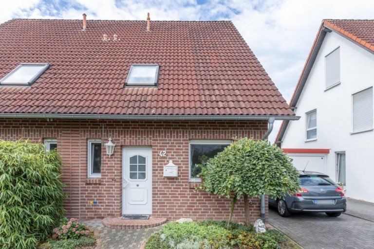 Eingang Moers - Moers Doppelhaush�lfte DHH in Kapellen: einladend und familienfreundlich