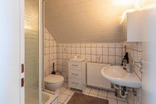 Bad Dachgeschoss Charmante Doppelhaush�lfte: Familiengl�ck in Oberhausen Osterfeld