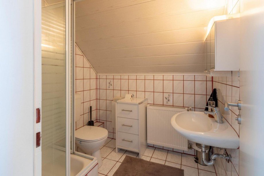 Bad Dachgeschoss Doppelhaush�lfte Oberhausen