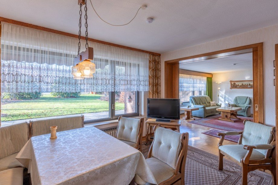 Wohn-/Esszimmer Landhaus Krefeld / H�ls