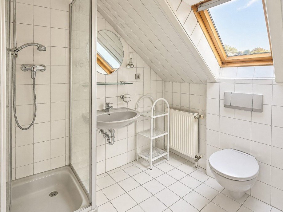 Badezimmer Dachgeschoss Reihenendhaus Duisburg