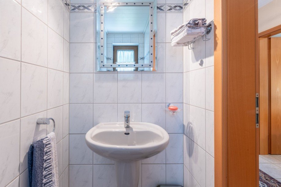 G�ste-WC Doppelhaush�lfte H�nxe
