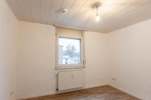 Hinterhaus links SZ OG Solide Kapitalanlage in Oberhausen-Alstaden mit 7% Rendite: vier Wohneinheiten mit Garagenhof
