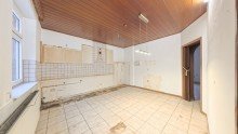 K�che Zechencharme pur: sanierungsbed�rftiges Reihenendhaus in Oberhausen-Osterfeld