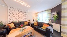 Wohnzimmer Modernes Reihenendhaus in Voerde mit sch�nem Garten: attraktives Wohnen f�r die Familie