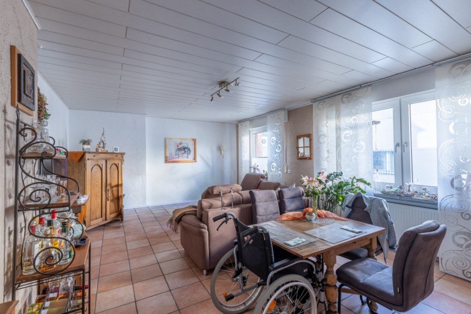 Wohnzimmer EG Mehrfamilienhaus Oberhausen