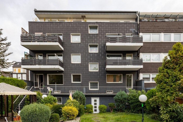 R�ckansicht Oberhausen Haus Top Kapitalanlage in Sterkrade: MFH mit Gewerbe