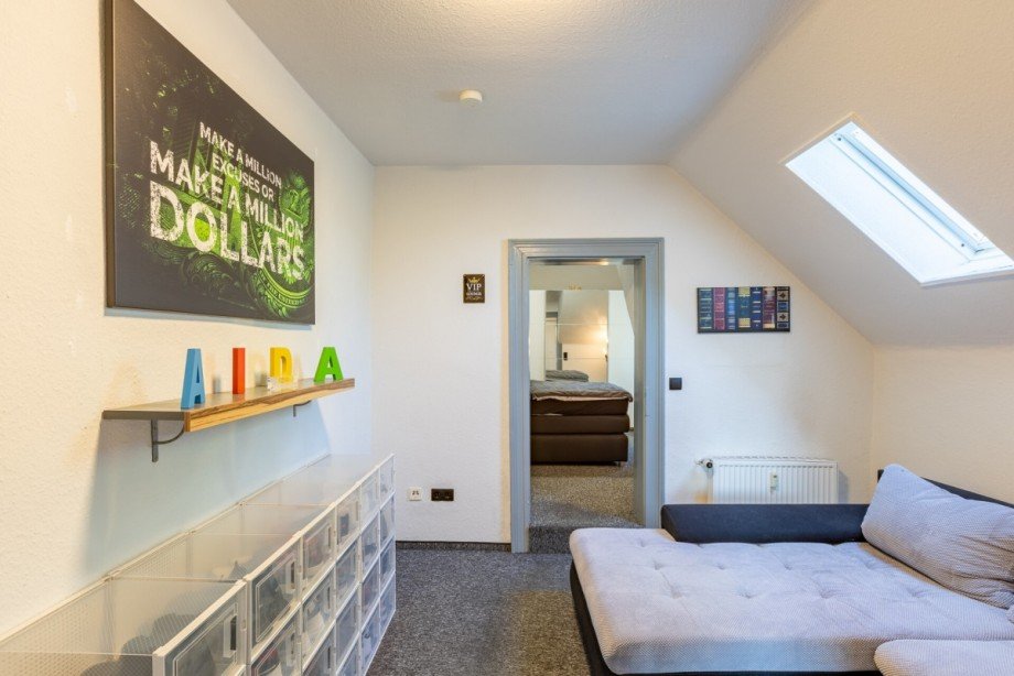 Wohnzimmer 1. Wohnung OG Mehrfamilienhaus Oberhausen