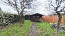 Garten mit 2. Gartenh�tte Zechencharme pur: sanierungsbed�rftiges Reihenendhaus in Oberhausen-Osterfeld
