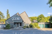 Frontansicht Wohnen in Top-Lage von OB-Sterkrade: freistehendes Einfamilienhaus f�r h�chste Anspr�che