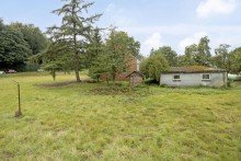 Seitenansicht Natur pur in Oberhausen: DHH mit gro�em Grundst�ck